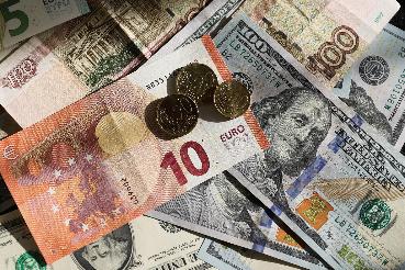 В России ограничат покупку иностранной валюты резидентами